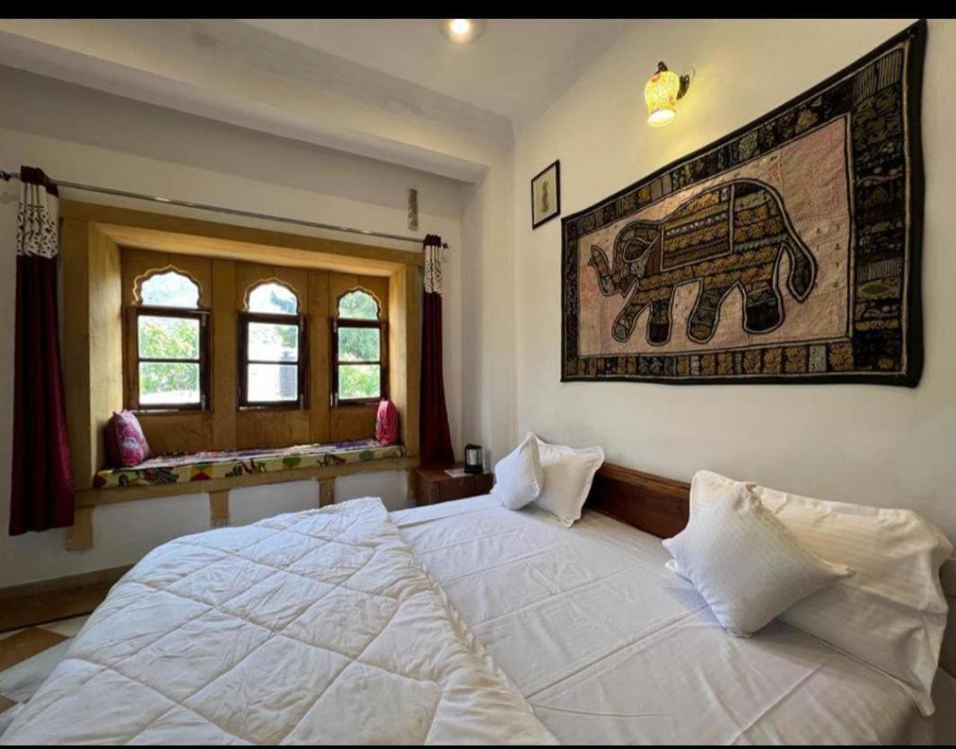 Hotel Pushkar Golden Haveli Bagian luar foto