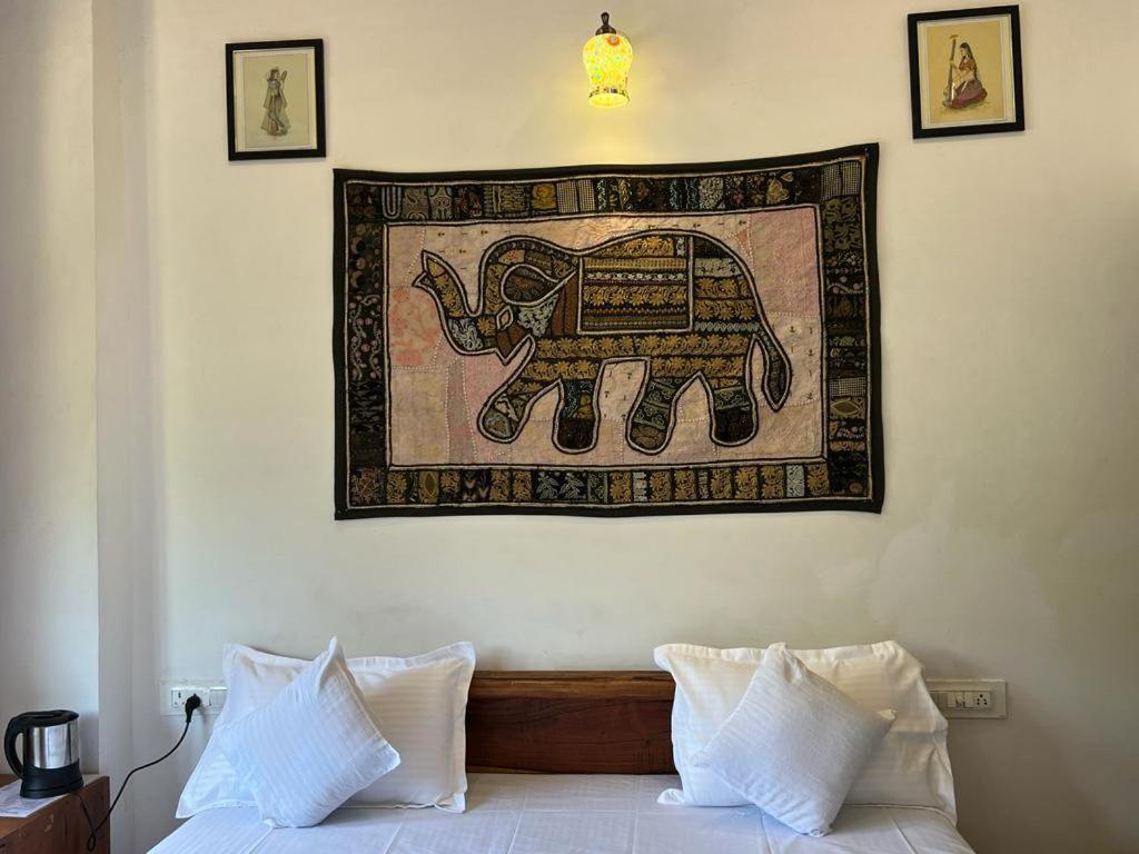 Hotel Pushkar Golden Haveli Bagian luar foto